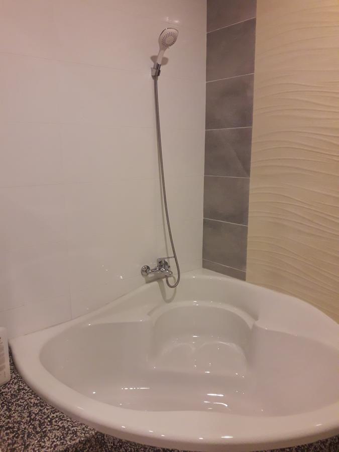 De Benz Inn Malacca Esterno foto